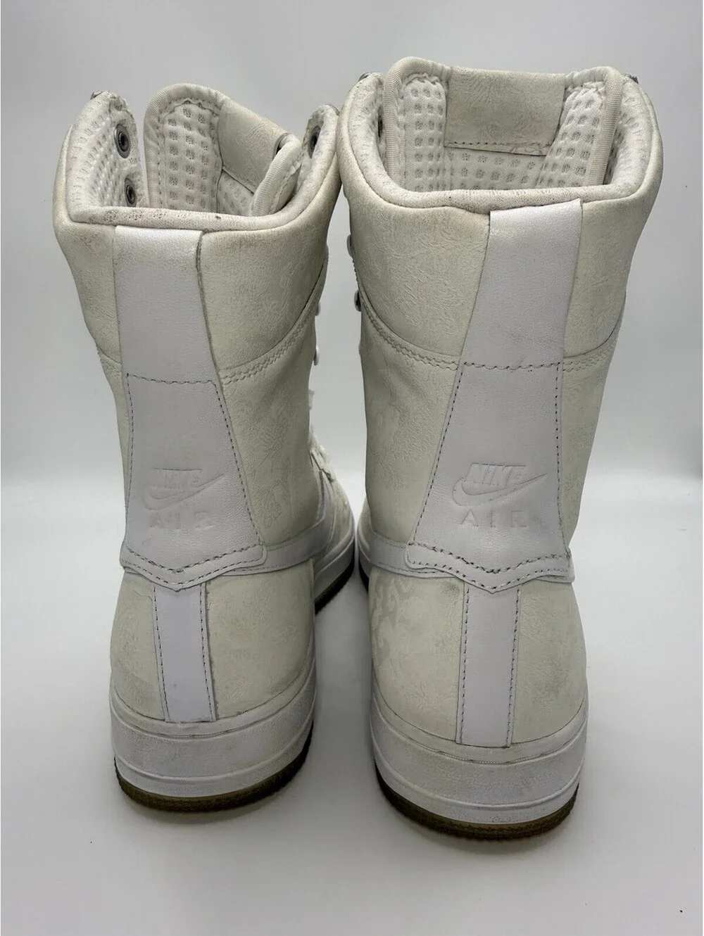 Nike Air Force 1 High boots White On White Women’s Sz 7 315187-111 NWOB